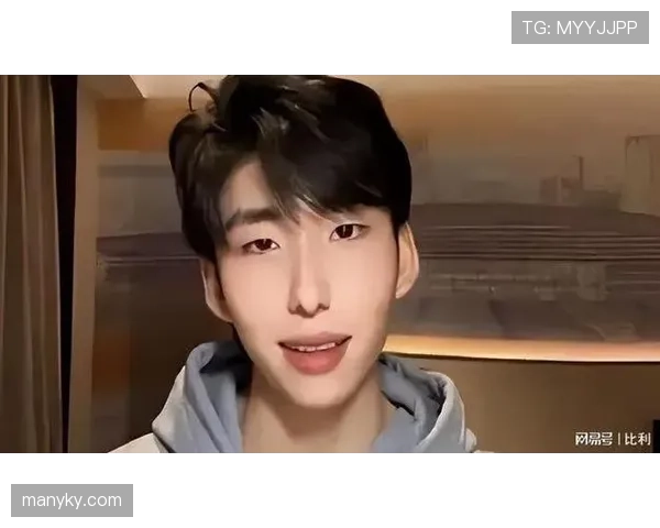 林孝埈这日常比场上走位还精准，照顾家人的细节让人心软了瞬间